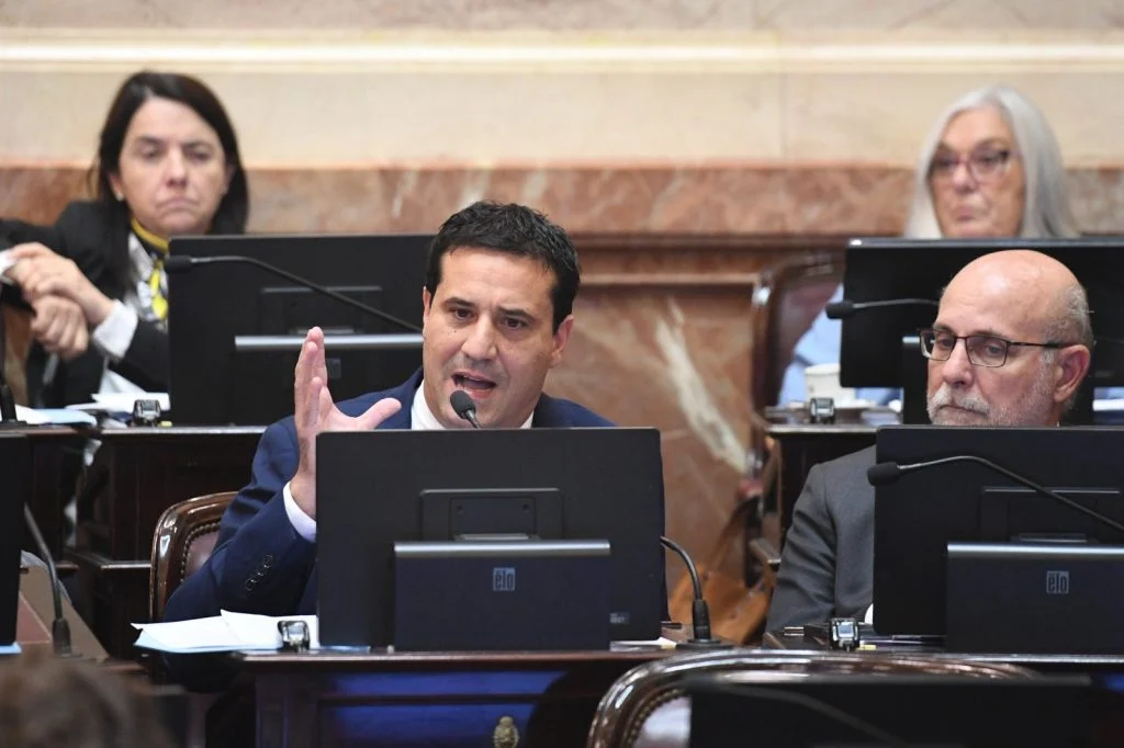 AbadSenado-1024x682