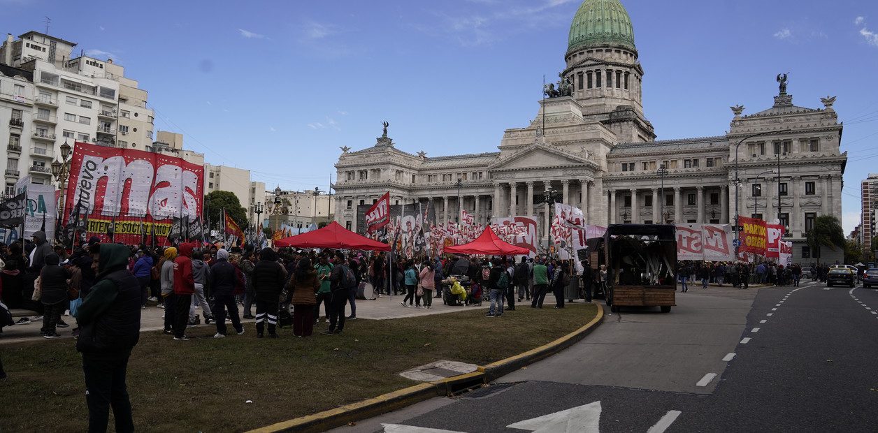 dQEiOa5q__1256x620__1