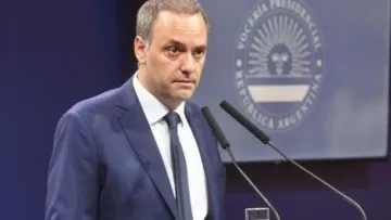 adorni.jpg_2088758693