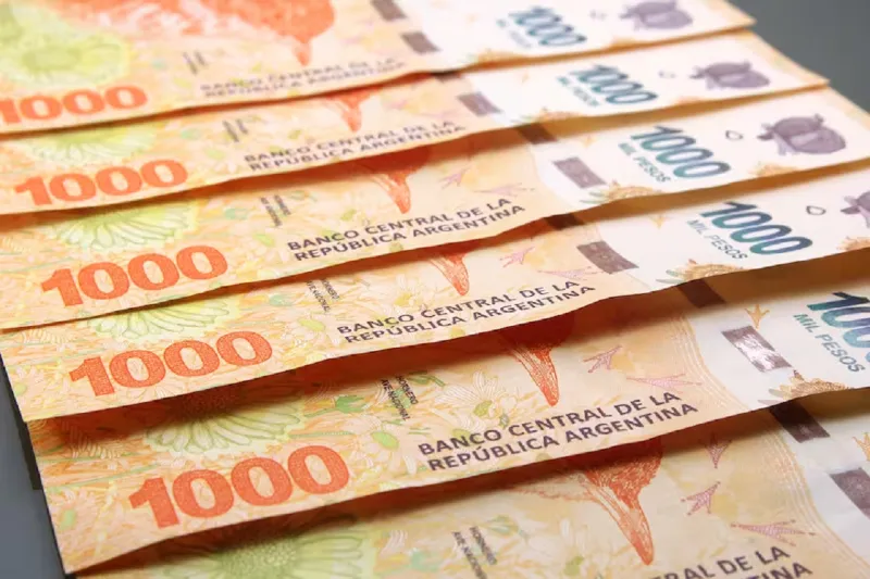 billetes-1000-jubilados-cobro.png_158021514