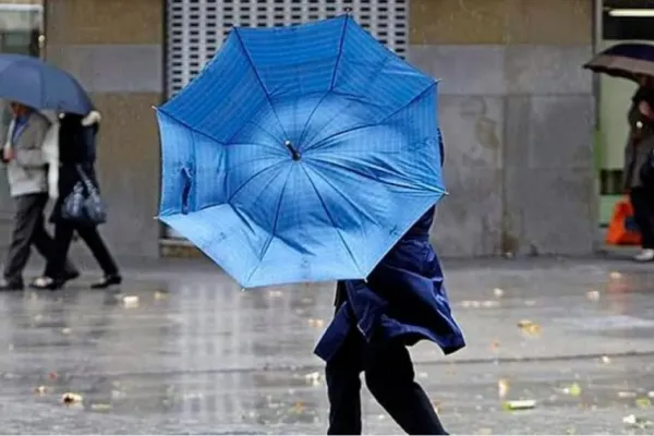 600x400_rige-alerta-fuertes-rafagas-vientos-lluvias-algunas-zonas-pais-1049404-065351