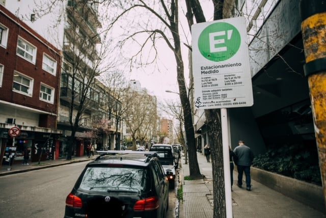 estacionar