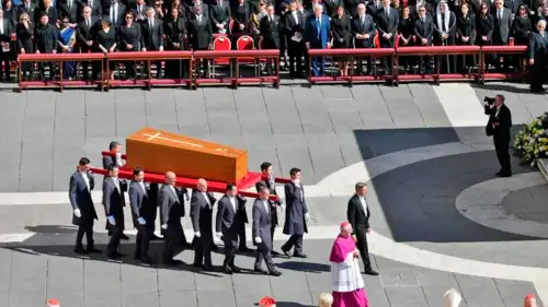 270425funeralpapafranciscocedocg-2011963