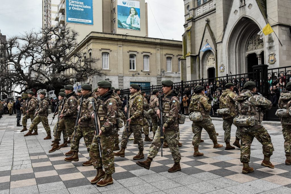 CAMBIO-GUARDIAS-24-1024x683