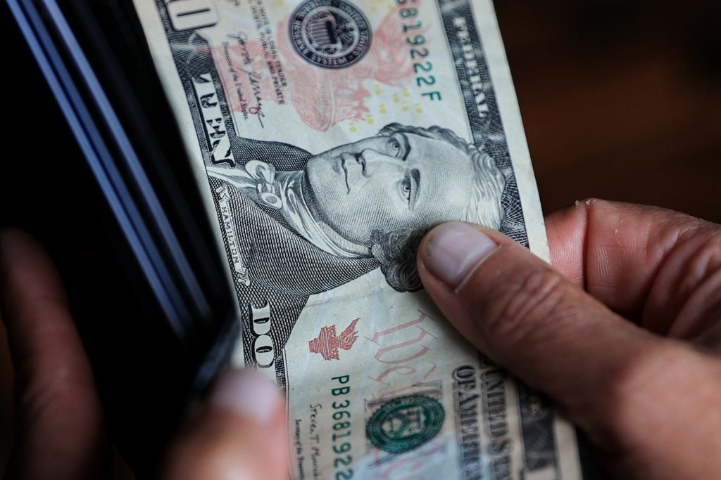 dolar_dolares-1-1024x683
