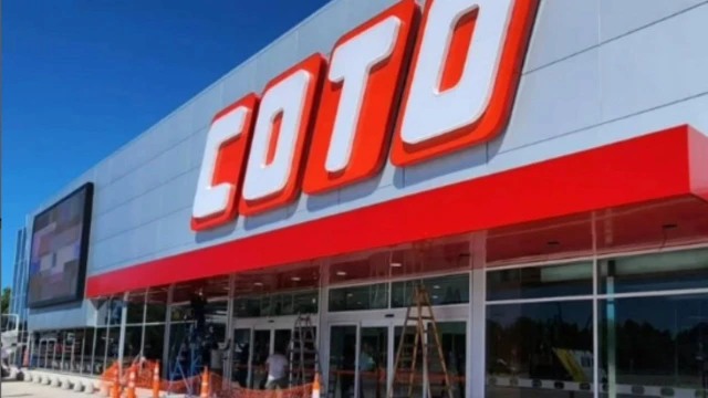 604082