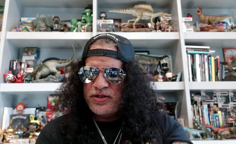 slash-myles-kennedy-dest2-768x469