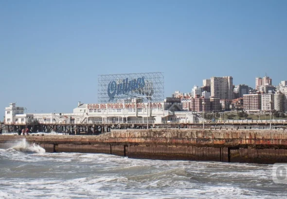 Primavera-clima-sol-Mar-del-Plata-ciudad-muelle-de-los-pesacdores-5058